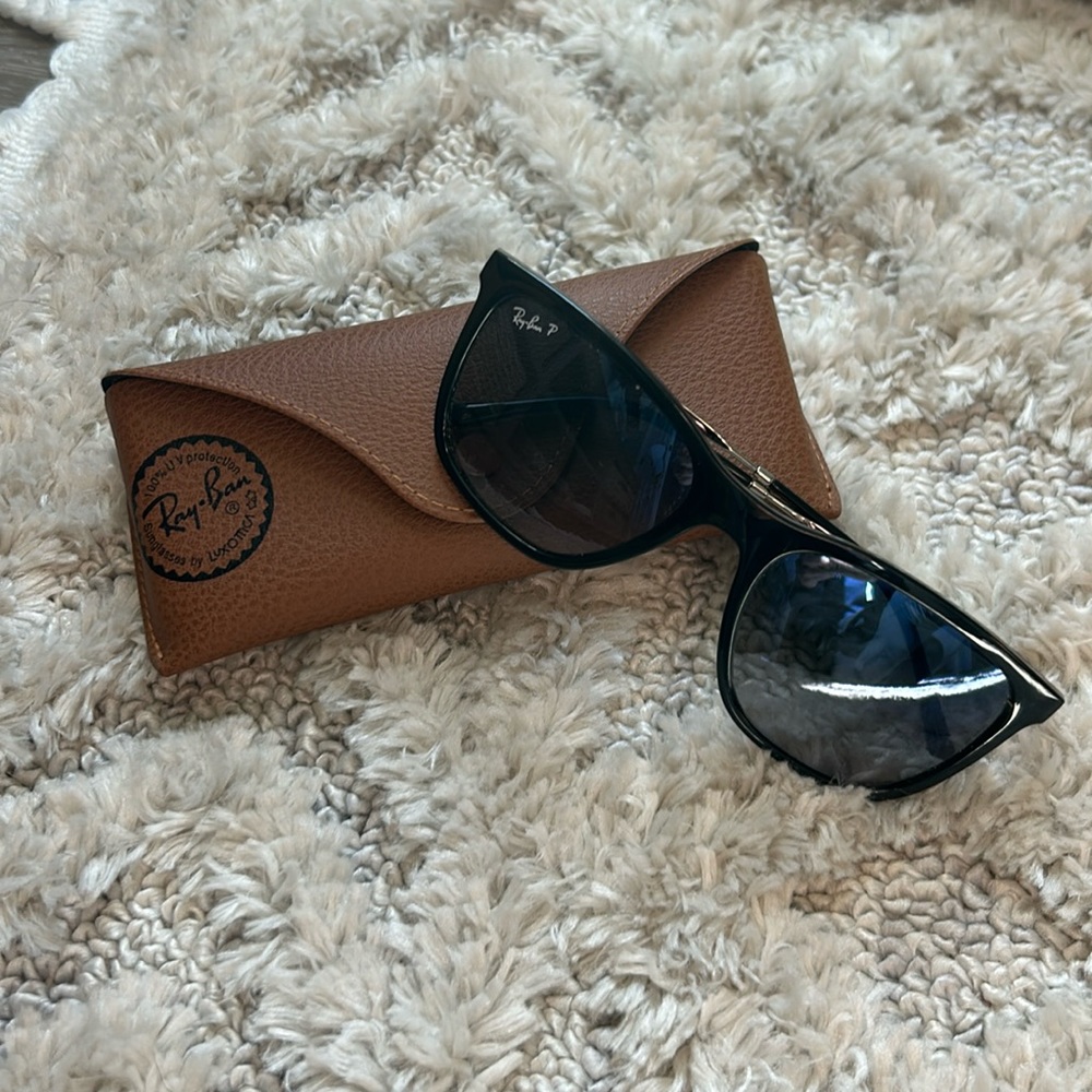 RayBan Polarized Black Sunglasses. Includes Case and Cleaning Cloth.
